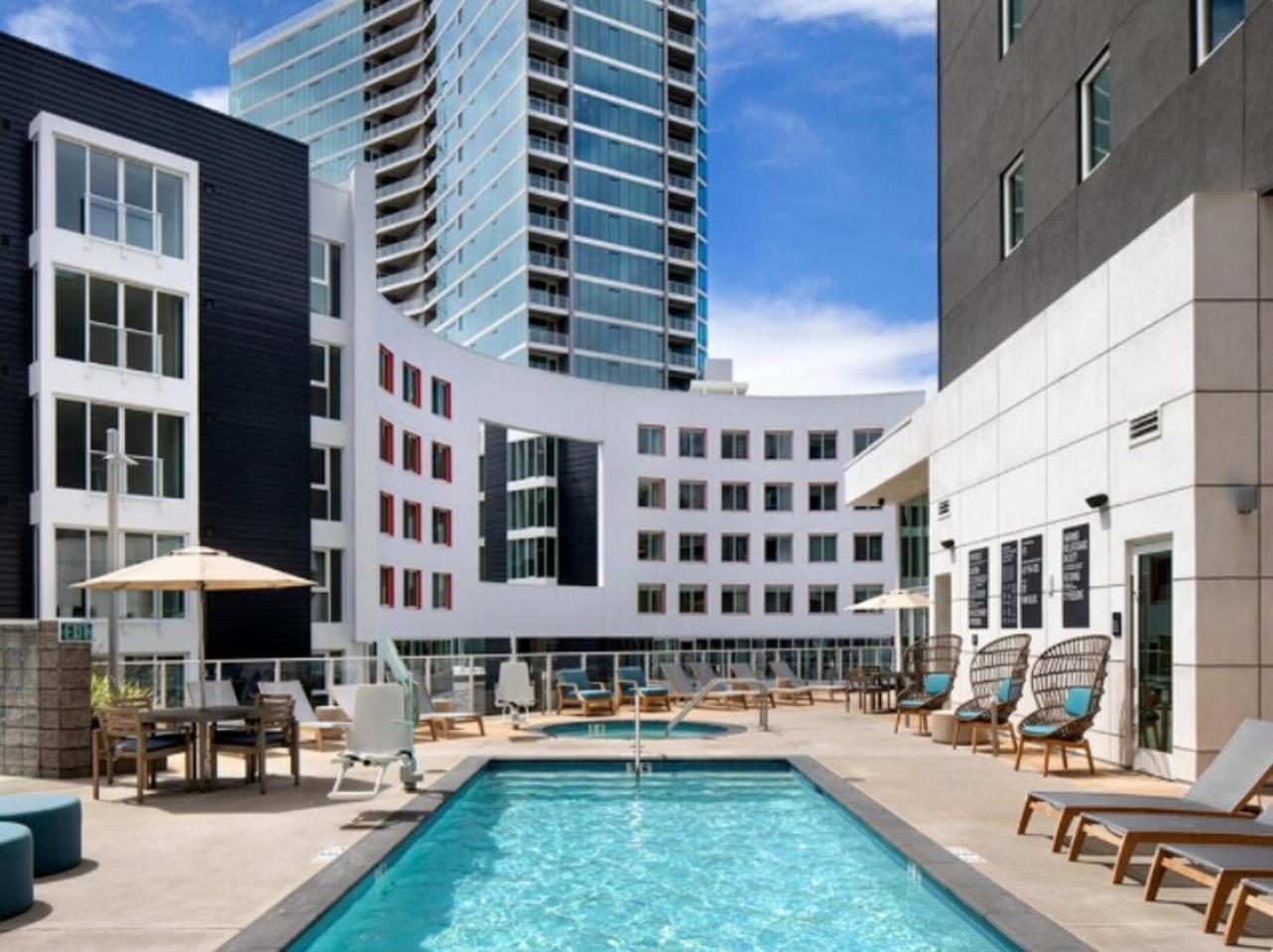 Stunning By Petco Park! Apartamento